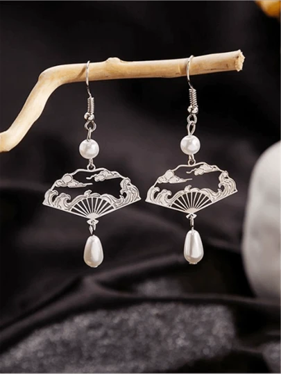 1 Pair Chinese Silver Fan-Shaped Pearl Earrings, Vintage Hollow Floral Sweet Design For Women