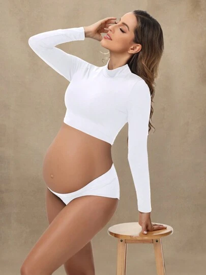 孕妇高领长袖套头衫纯色露腹上衣适合拍摄照片