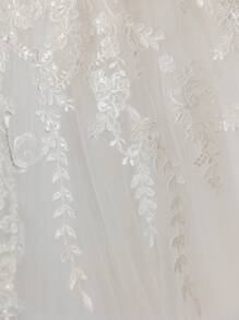 Lace Embroidery V-Neck Fishtail Backless Wedding Dress - White - View 8