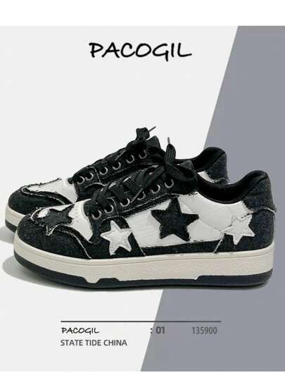 Nya moderiktiga stjärntryckta casual sneakers, lämpliga för ungdomar, rekommenderar att beställa en storlek större (skorna är små i storleken)