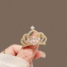 1 件休闲皇冠锌合金胸针，适合女性日常佩戴，春夏秋冬服装配饰别针，用于衣服包包饰品学校办公室配饰衬衫夹克珠宝圣诞节万圣节衣服别针有趣可爱的教师礼物