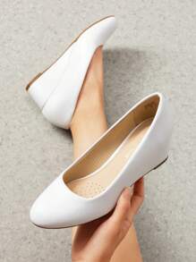 Women's Low Wedges Heels Pumps Round Toe Comfortable Casual Solid Color Slip On Dress Work Wedding Shoes - trắng - Xem 3