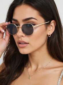 Oval Shaped Fashionable Glasses With Adjustable Nose Pads, Suitable For Strolling, Beach Parties.