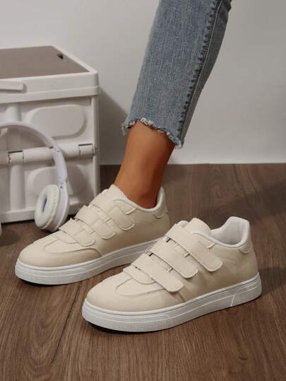 Nova chegada primavera mulheres plana casual tênis branco, minimalista e versátil esportes skate sapatos,