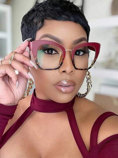 Nouvelle monture de lunettes 2021 à œil de chat, de grande taille, avec un contraste de couleurs. Monture en métal personnalisée avec rivets rétro, verres plano.
