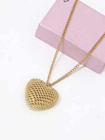 1件夸张金色水钻镶嵌双层宗教十字架吊坠项链，时尚百搭的女士项链，适合节日、送礼、派对等场合。