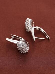 1 对优雅花朵设计锆石镶嵌时尚耳环