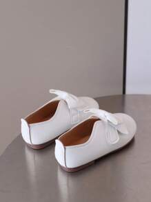 1 Pasang Sepatu Flat Anak Perempuan Lucu dengan Hiasan Pita, Bahan PU, Nyaman, dan Perekat Velcro, Cocok untuk Pemakaian Sehari-hari, Sepanjang Musim - Putih - View 4