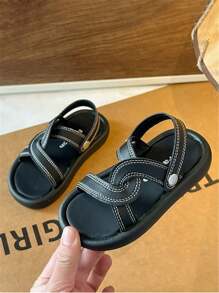 1 双经典女童公主白色凉鞋，2025 年夏季新款韩版百搭幼儿和大童软底拖鞋，