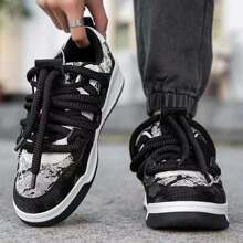 情侣鞋36-47码，女款黑色鞋&男款运动鞋，流苏乞儿鞋搭配时尚粗鞋带，厚底户外轻便滑板鞋，男士跑步鞋夏季休闲鞋