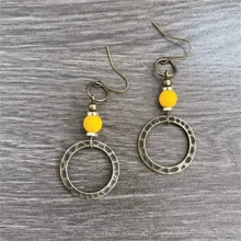 1 par de pendientes con colgante de círculo hueco vintage y decoración de turquesa falsa, joyería bohemia adecuada para uso diario o como regalo de fiesta