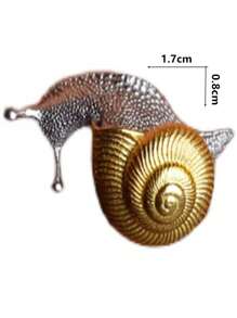 1 Paar delikate zweifarbige Schnecken-Ohrstecker, minimalistischer süßer Tierschmuck für den täglichen Gebrauch
