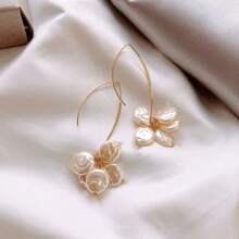 1 paire de boucles d'oreilles élégantes à perles acryliques, style simple et chic pour femmes, à porter au quotidien et en soirée. Accessoire polyvalent toutes saisons.