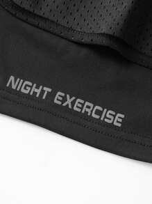 1 件男士夏季速干短裤，弹力休闲运动健身跑步平角内裤，字母印花