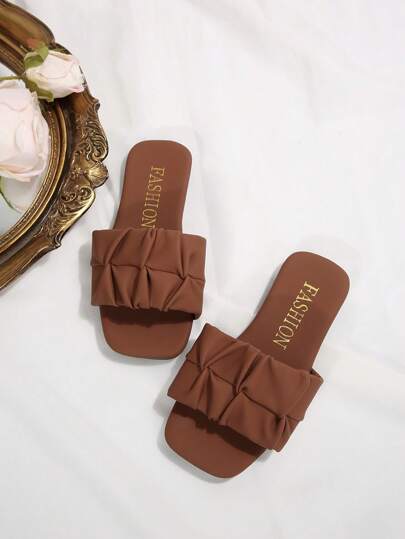 Children's Fashion Outdoor Slippers, Square Toe Flat Shoes, One-Piece Sandals, New Stylish Elegant Minimalist European And American Girls Shoes, High-End Beach Slippers