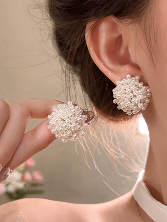 1 Piece Women's High-Grade Faux Pearl Earrings Suitable For Daily Wear Valentine's Day Gift