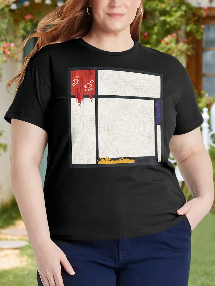 Plus Size Women's Lovecraftian Abstract Blood Mist Rune Tribute Oversize Women T-Shirt - Black - View 1