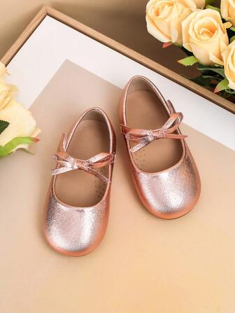 1 双新款儿童平底鞋，时尚女童幼儿鞋，婴儿蝴蝶结鞋