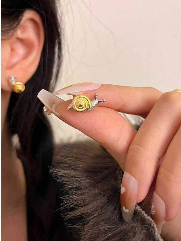 1 Pair Delicate Dual Color Snail Stud Earrings, Minimalist Cute Animal Jewelry For Daily Wear