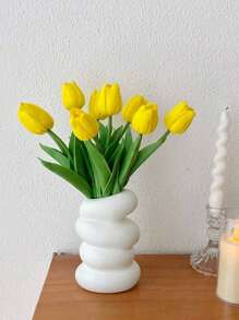 Plastic Vase And Tulip Artificial Flowers Set, Suitable For Home Decor, Living Room, Bedroom, Autumn Decor, Office Desk, Garden, Room Decor, Valentine's Day, Gift Gifts Birthday Graduation