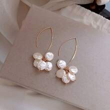 1 paire de boucles d'oreilles élégantes à perles acryliques, style simple et chic pour femmes, à porter au quotidien et en soirée. Accessoire polyvalent toutes saisons.