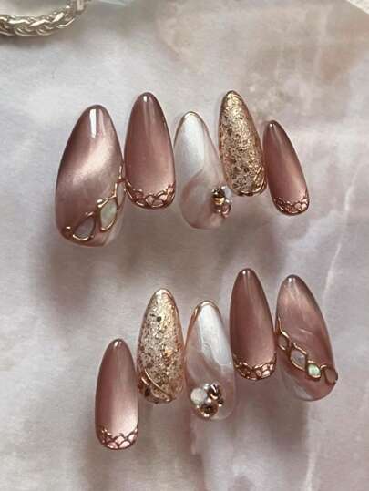 24 piezas Conjunto de uñas postizas con forma de almendra, efecto tie-dye marrón, con cristales de imitación y brillo, incluye 1 pieza de gel de gelatina y 1 pieza de lima de uñas, decoración metálica romántica para otoño/invierno, manicura adecuada para cumpleaños, trabajo, citas. Suministros para uñas.