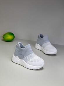 全新透气网眼休闲儿童户外运动鞋,软底轻便防滑一脚蹬低帮,适合所有季节 - 淺灰色 - 查看 4