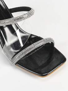 Sandales à la mode pour femmes avec une partie supérieure transparente ornée de strass, un design carré élégant et des mules à talons épais avec des talons hauts transparents. Elles sont polyvalentes et élégantes, parfaites pour les fêtes d'été charmantes et les occasions de la Saint-Valentin. - noir - Voir 8
