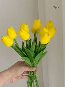 Plastic Vase And Tulip Artificial Flowers Set, Suitable For Home Decor, Living Room, Bedroom, Autumn Decor, Office Desk, Garden, Room Decor, Valentine's Day, Gift Gifts Birthday Graduation