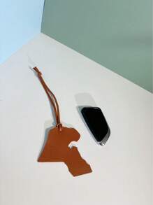 1 pieza Llavero de coche, colgante de coche, mochila, bolso de hombro, bolso diagonal, bolso de mano, bolso de tela, colgante, colgante de cintura de pantalones, colgante de equipaje, de unicolor de PU, con diseño sencillo e interesante del mapa de Kuwait, adecuado para parejas, estudiantes, escuela, hombres, mujeres, trabajo, viajes diarios, citas, vacaciones, viajes de negocios, San Valentín, regalos para novias, madres, regalos pequeños, regalos de cumpleaños