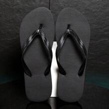 Infradito di moda da uomo, antiscivolo, anti-odore, pantofole da spiaggia da indossare sia in ambienti interni che esterni, per l'estate