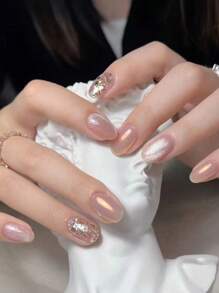 24 件椭圆形、棺材形、方形按压式指甲套装，配有美人鱼水晶猫眼石，包括 1 件果冻凝胶和 1 件锉刀按压式指甲