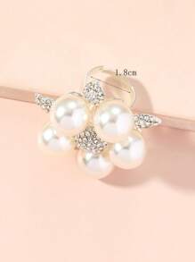A Stylish Exaggerated Open Adjustable Pearl And Diamond Flower Ring - White - View 4