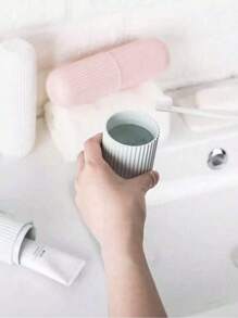 1/2pcs Portable Travel Mouthwash Cup, Toothbrush And Toothpaste Storage Box, Travel Camping Toothbrush Cup, Travel Toiletry Set, Travel Essentials, Beach And Holiday Back To School Travel Organizer