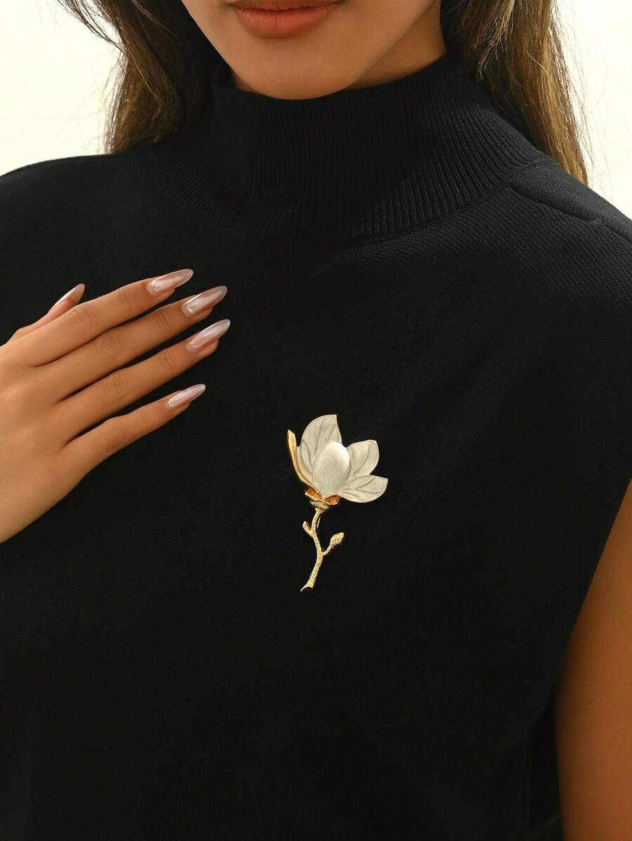 1pc 2025 New Elegant Vintage Brooch, Multiple Styles Available: 3D Floral, Gold Rhinestone Bow, Geometric Shapes, Lips With Rhinestones, DIY Hand-Painted Drip Oil Bees, Bees, Insects, Bumblebees, Fish Eyes With Rhinestones, Gold Flowers, White Magnolia, Feathers, Suns, Commas, Evil Eyes, Leaves, Antlers, High-Quality Holiday, Party, Dinner, Festival Brooch For Women, Suitable For Valentine's Day, Thanksgiving, Mother's Day Gifts - Multicolor - View 1