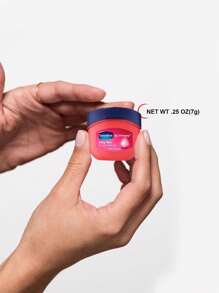 Vaseline Bálsamo labial rosado Vaseline, hidratante, repara la resequedad, atenúa las líneas de los labios, mejora el brillo, suaviza los labios, con extractos de rosa y vitamina E, hidratación duradera, reparación profunda, atenúa las líneas de los labios, apto para todo tipo de piel
