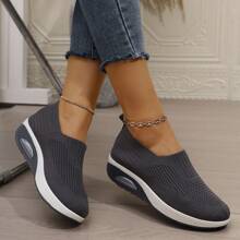 Atmungsaktive Slip-On Sport Schuhe für Frauen - Frühjahrskollektion, einfarbiger gestrickter Oberteil mit Luftpolster-Sohle - Niedrige Lässig Sneaker, Schwarz, Beige, Rot, Hellgrau, Rosa, Dunkelblau