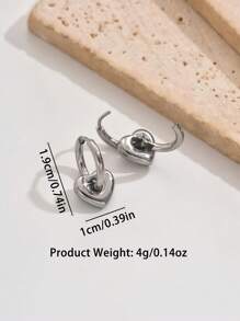 1 对时尚爱心不锈钢耳环，适合女士通勤高端设计耳环