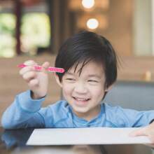 4 件装迷宫笔拼图 - 新颖圆珠笔，内有球形迷宫，可缓解压力，是学生返校生日或缓解焦虑的完美礼物