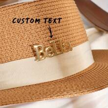 Außergewöhnliche Namensbrosche, personalisiertes Buchstabenabzeichen aus Edelstahl für Hüte, Taschen und Bekleidungszubehör – Fashion Middle East-Kollektion als Geschenk für Familie, Partys und die Freundin