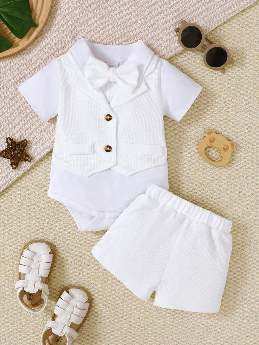 AfterClass 3 件套男婴洗礼服套装：短袖领子拼接华夫格纹理背心二合一连体衣 + 短裤 + 领结，可爱洗礼服 - 白色 - 查看 1