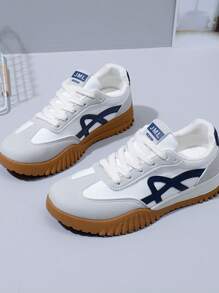 1 para damskich niskich białych trampek, wersja koreańska, gruba podeszwa, codzienne sportowe buty sportowe dla studentów, wiosna 2025