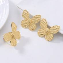 Exquisite Butterfly - Themed Jewelry Set: 18K Gold Plated Copper Alloy, Perfect For Weddings, Parties & Carnivals. This 2 Pieces Set Features Delicate Butterfly Designs With A Textured Finish, Bringing A Touch Of Bohemian Charm To Any Outfit.