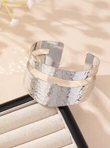 1 件女士优雅简约金属镂空几何浮雕手镯，适合日常、通勤和派对佩戴