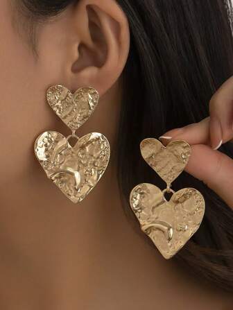1 对几何心形耳钉，带心形吊坠，夸张心形吊坠耳环，适合女士