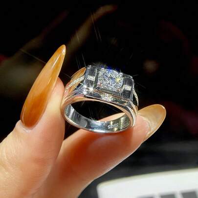 1克拉四爪镶嵌无色莫桑石订婚戒指，饰以密镶钻石，S925纯银，简约浪漫戒指，永恒戒指，周年纪念戒指，奢华珠宝礼品