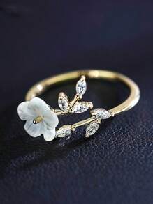 1 时尚简约铜镶嵌锆石天然花叶戒指