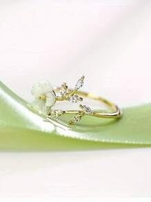 1 时尚简约铜镶嵌锆石天然花叶戒指