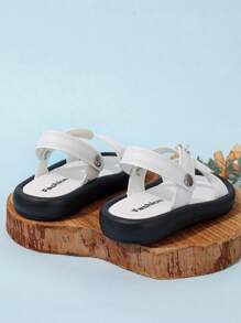 1双儿童露趾凉鞋，男童夏季防滑软底沙滩鞋，幼儿休闲魔术贴平底交叉设计凉鞋 - 白色 - 查看 5