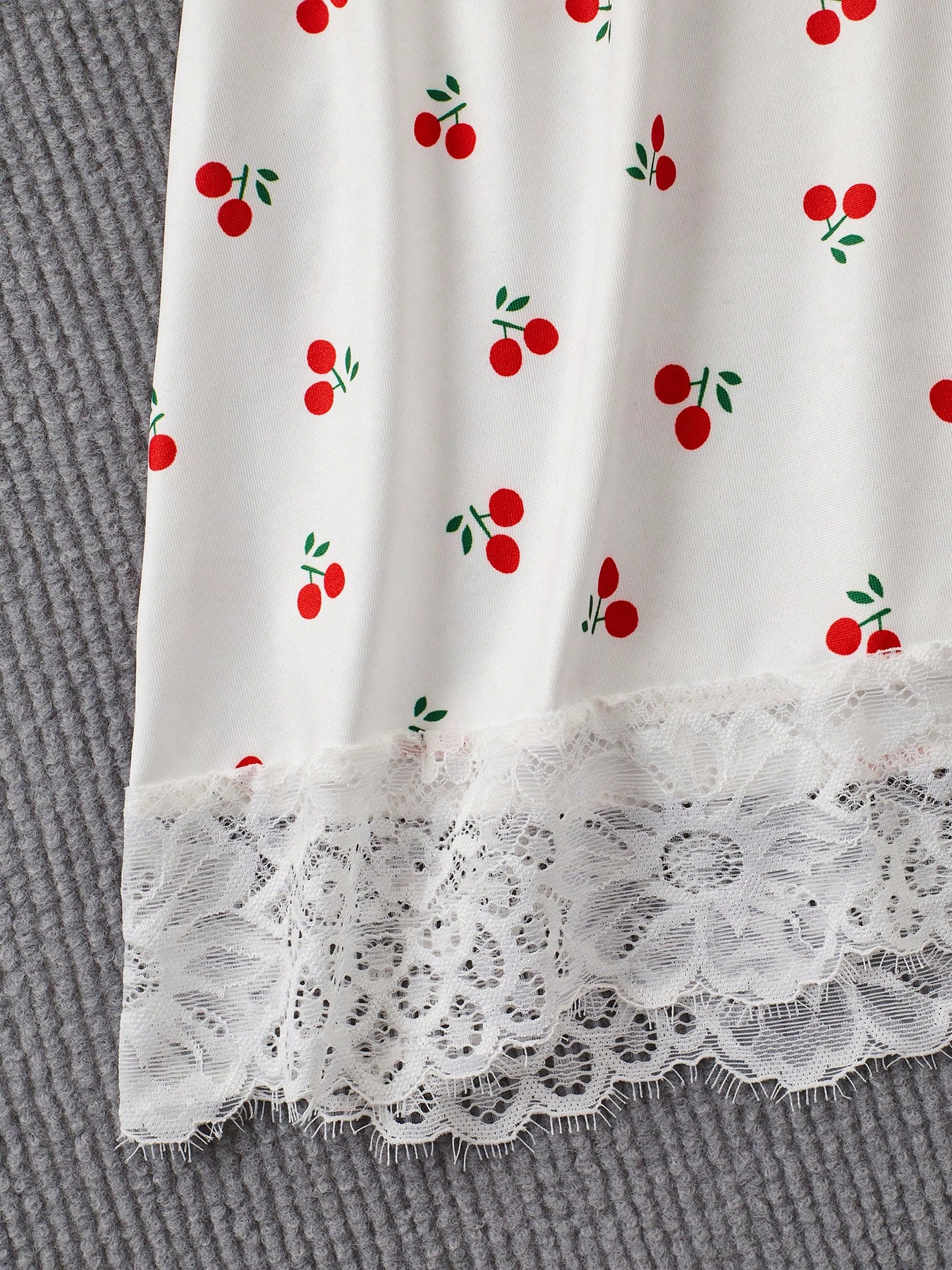 مجموعة ملابس نوم نسائية مثيرة تتكون من قميص نوم وسروال جي-سترينغ، ريف